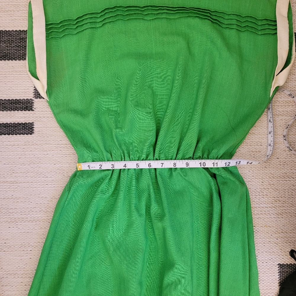 Vintage Dress by Miss Oops - Picture 12 of 17